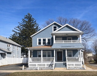 61-63 Eloise St, Springfield, Massachusetts, 6 Bedrooms Bedrooms, 14 Rooms Rooms,3 BathroomsBathrooms,Residential Income,For Sale,Eloise St,73494268