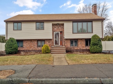 25 Carr Road, Saugus, Massachusetts, 1 Bedroom Bedrooms, 4 Rooms Rooms,1 BathroomBathrooms,Residential Lease,For Rent,Carr Road,73481759 25 Carr Road, Saugus, Massachusetts, 1 Bedroom Bedrooms, 4 Rooms Rooms,1 BathroomBathrooms,Residential Lease,For Rent,Carr Road,73481759