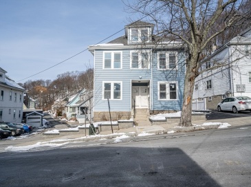 30 Campbell Ave, Revere, Massachusetts, 2 Bedrooms Bedrooms, 3 Rooms Rooms,1 BathroomBathrooms,Residential Lease,For Rent,Campbell Ave,73472070
