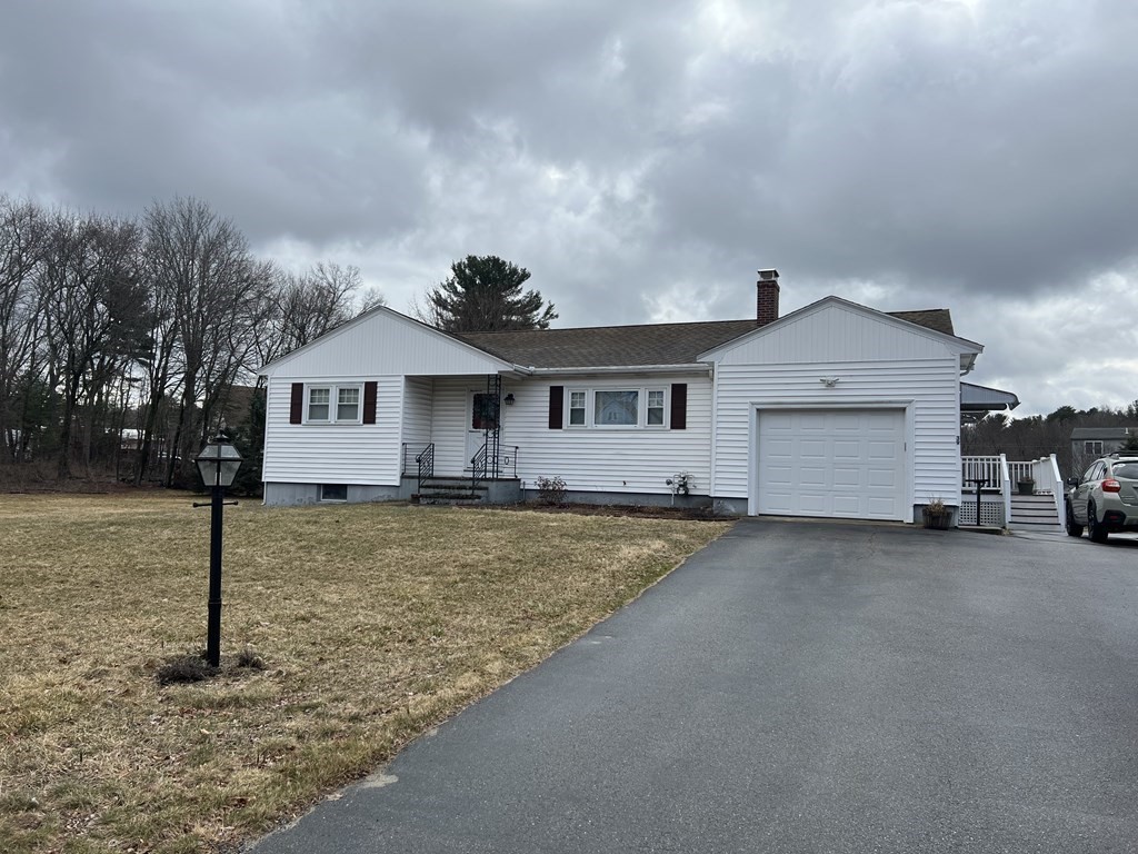 39 Mill Rd, Chelmsford, Massachusetts, 2 Bedrooms Bedrooms, 7 Rooms Rooms,1.5 BathroomsBathrooms,Residential Lease,For Rent,Mill Rd,73476100