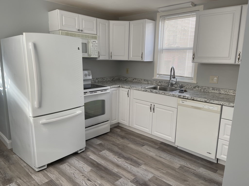 93 Kimball Avenue, Revere, Massachusetts, 1 Bedroom Bedrooms, 3 Rooms Rooms,1 BathroomBathrooms,Residential Lease,For Rent,Kimball Avenue,73465909