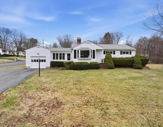 113 North St, Shrewsbury, Massachusetts, 3 Bedrooms Bedrooms, 7 Rooms Rooms,2 BathroomsBathrooms,Residential Lease,For Rent,North St,73494296