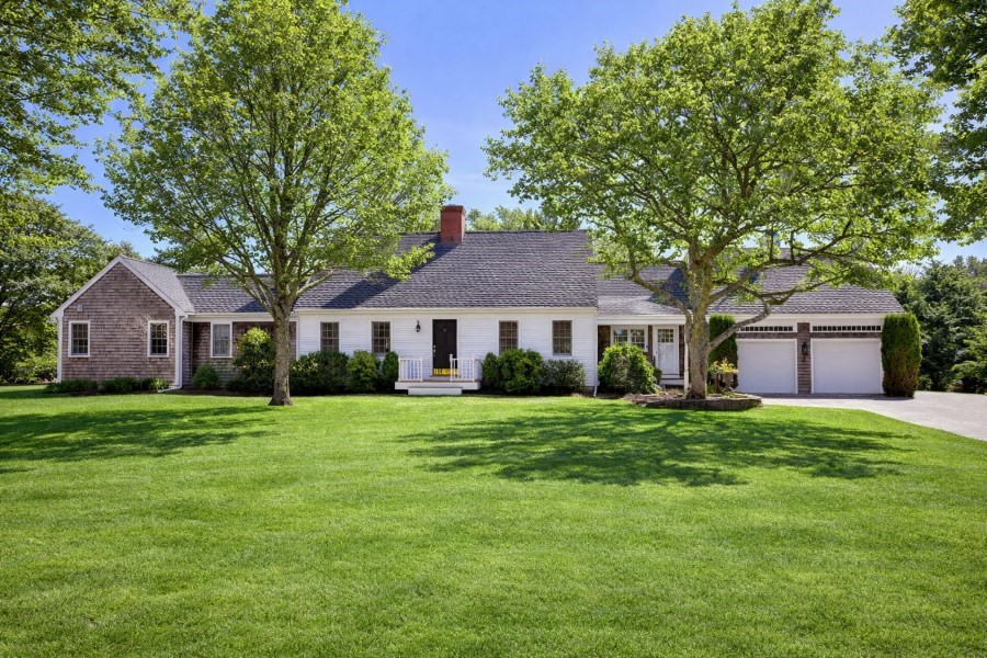 2 Bold Meadow Road, Edgartown, Massachusetts, 4 Bedrooms Bedrooms, 7 Rooms Rooms,3 BathroomsBathrooms,Residential,For Sale,Bold Meadow Road,73494371