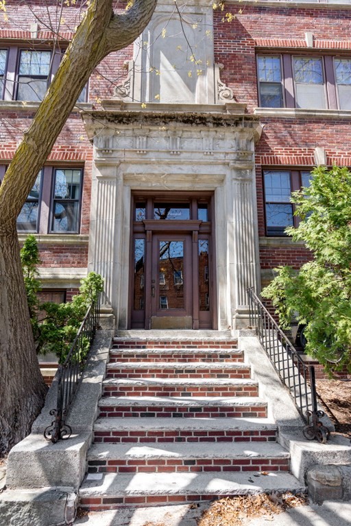 6 Lanark Road, Brookline, Massachusetts, 3 Bedrooms Bedrooms, 6 Rooms Rooms,2 BathroomsBathrooms,Residential Lease,For Rent,Lanark Road,73494391