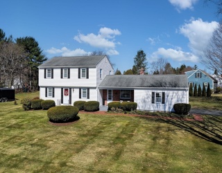 16 Brentwood Dr, Wilbraham, Massachusetts, 4 Bedrooms Bedrooms, 9 Rooms Rooms,1.5 BathroomsBathrooms,Residential,For Sale,Brentwood Dr,73494392