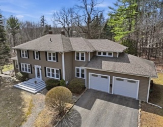 59 Bancroft Road, Holden, Massachusetts, 4 Bedrooms Bedrooms, 9 Rooms Rooms,3.5 BathroomsBathrooms,Residential,For Sale,Bancroft Road,73494462