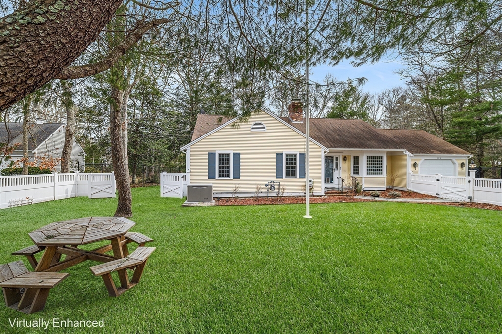 175 Old Post Rd, Barnstable, Massachusetts, 3 Bedrooms Bedrooms, 6 Rooms Rooms,2 BathroomsBathrooms,Residential,For Sale,Old Post Rd,73494413