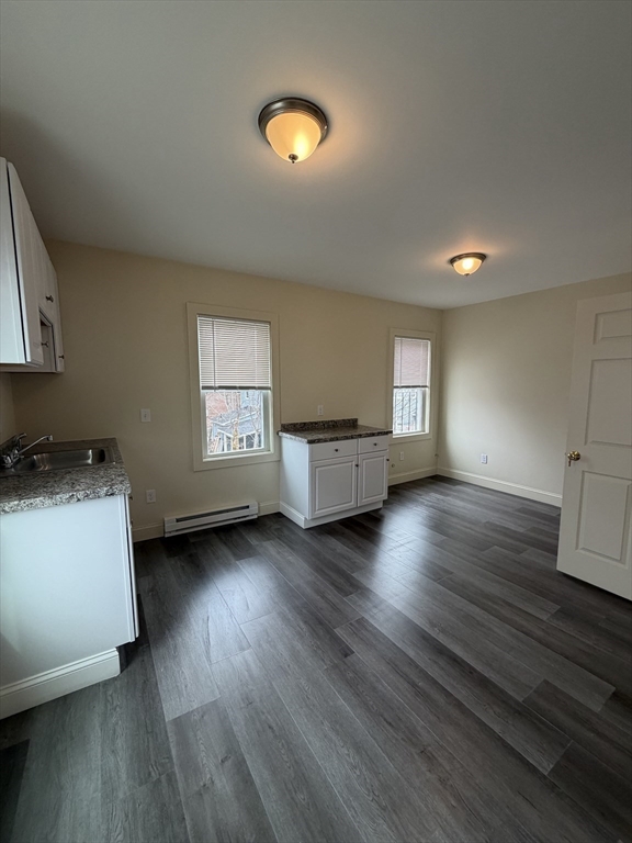 11 Exchange Ct, Waltham, Massachusetts, 1 Bedroom Bedrooms, 3 Rooms Rooms,1 BathroomBathrooms,Residential Lease,For Rent,Exchange Ct,73494492