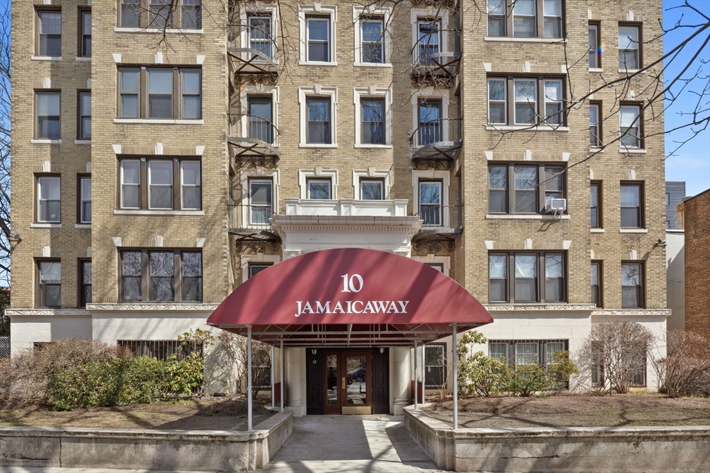 10 Jamaicaway, Boston, Massachusetts, 1 Bedroom Bedrooms, 3 Rooms Rooms,1 BathroomBathrooms,Residential,For Sale,Jamaicaway,73494512