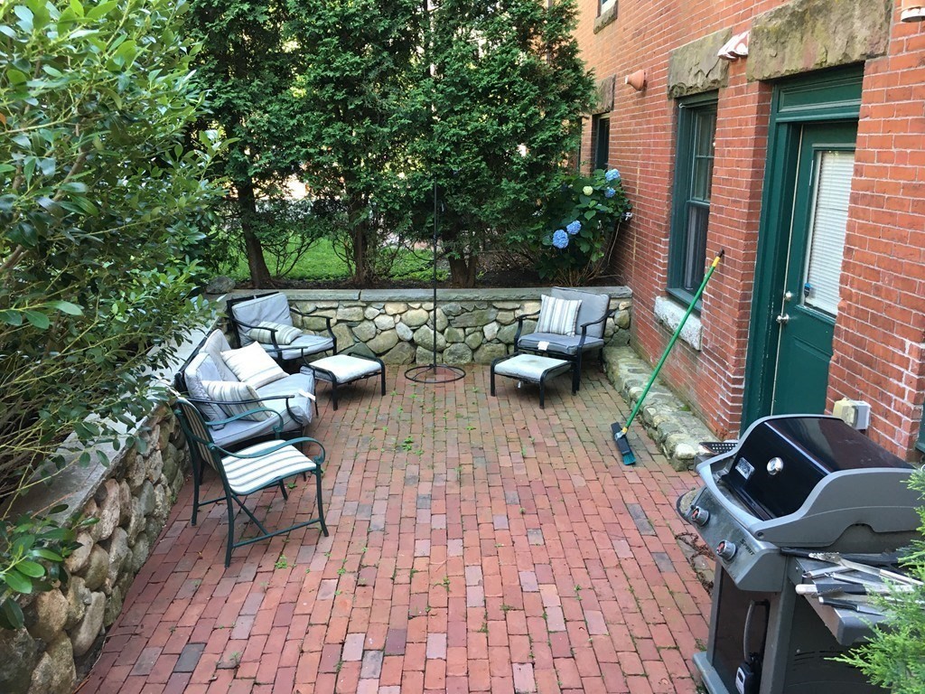 245 Beacon St, Somerville, Massachusetts, 1 Bedroom Bedrooms, 4 Rooms Rooms,1 BathroomBathrooms,Residential Lease,For Rent,Beacon St,73494529