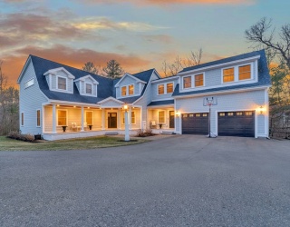 87 Porter Rd, Andover, Massachusetts, 4 Bedrooms Bedrooms, 8 Rooms Rooms,4 BathroomsBathrooms,Residential,For Sale,Porter Rd,73494536