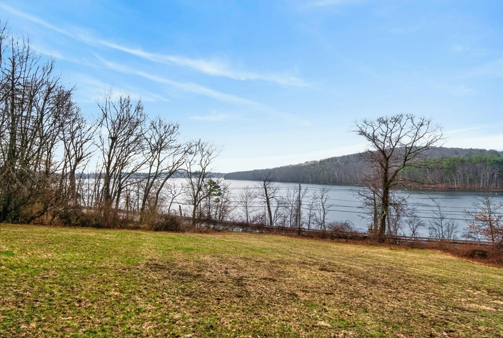 1785 Great Pond Rd, North Andover, Massachusetts, 3 Bedrooms Bedrooms, 6 Rooms Rooms,1 BathroomBathrooms,Residential,For Sale,Great Pond Rd,73486328