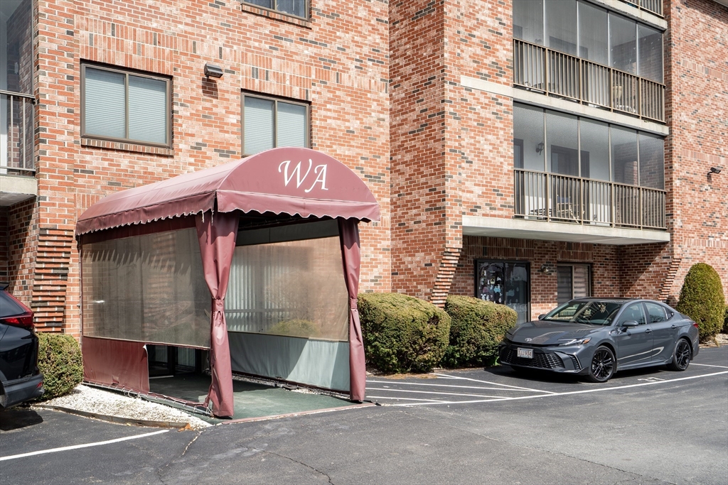 111 Devir, Malden, Massachusetts, 2 Bedrooms Bedrooms, 5 Rooms Rooms,1.5 BathroomsBathrooms,Residential,For Sale,Devir,73494292