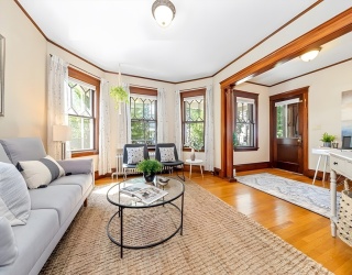 67 Grafton, Arlington, Massachusetts, 2 Bedrooms Bedrooms, 10 Rooms Rooms,2 BathroomsBathrooms,Residential Lease,For Rent,Grafton,73494594