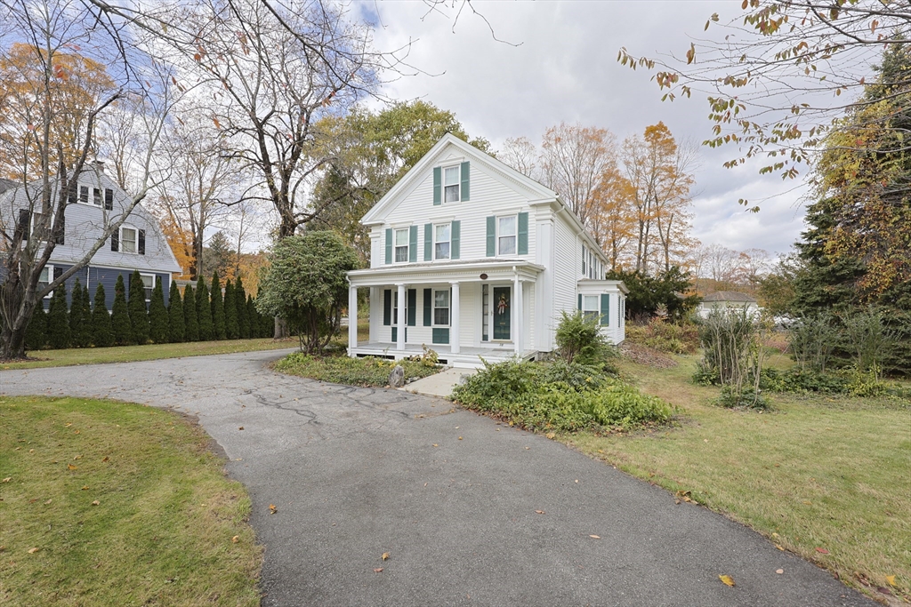 38 W Main St, Millbury, Massachusetts, 4 Bedrooms Bedrooms, 14 Rooms Rooms,2 BathroomsBathrooms,Residential Income,For Sale,W Main St,73448903