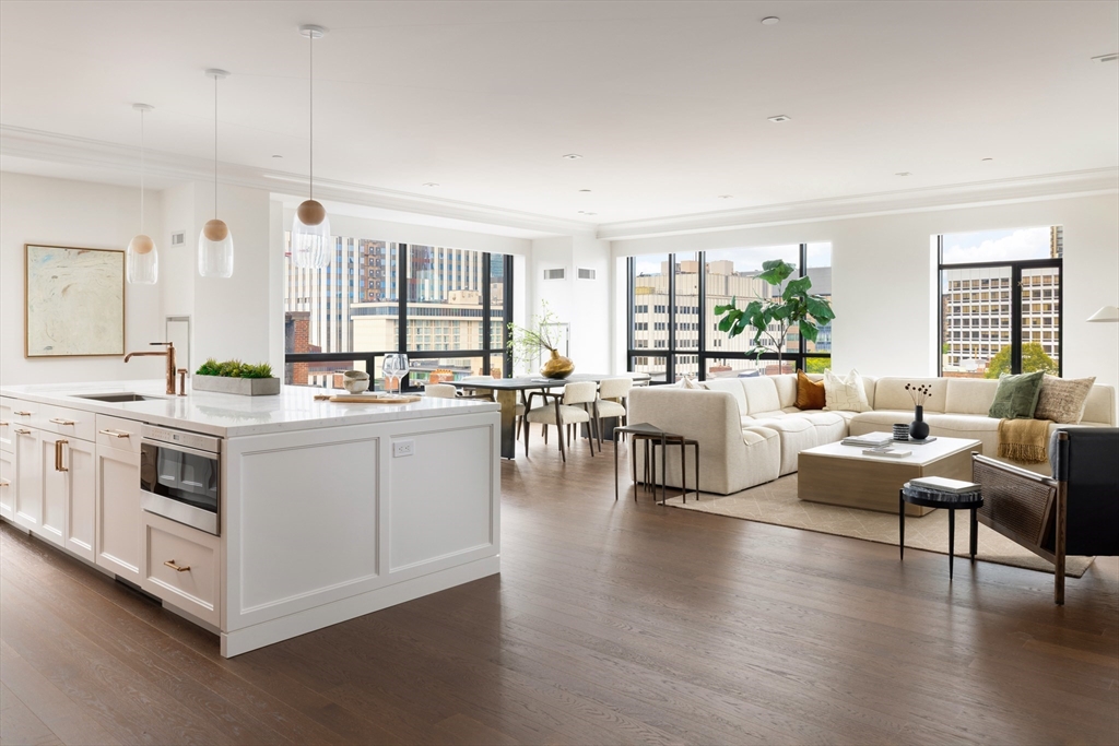 45 Temple St, Boston, Massachusetts, 3 Bedrooms Bedrooms, 6 Rooms Rooms,3.5 BathroomsBathrooms,Residential,For Sale,Temple St,73430286