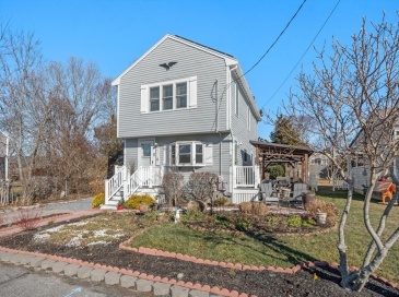 122 June St., Marshfield, Massachusetts, 3 Bedrooms Bedrooms, 7 Rooms Rooms,2 BathroomsBathrooms,Residential,For Sale,June St.,73469601