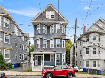 7 Oswald St, Boston, Massachusetts, 9 Bedrooms Bedrooms, 18 Rooms Rooms,3 BathroomsBathrooms,Residential Income,For Sale,Oswald St,73435624