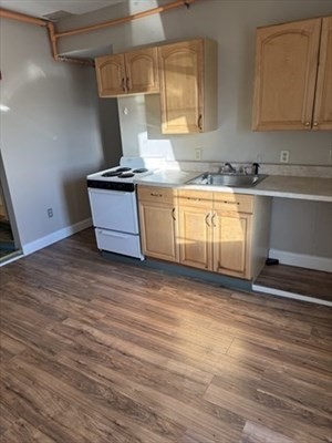 41 Dunham, Attleboro, Massachusetts, 1 Bedroom Bedrooms, 3 Rooms Rooms,1 BathroomBathrooms,Residential Lease,For Rent,Dunham,73490617