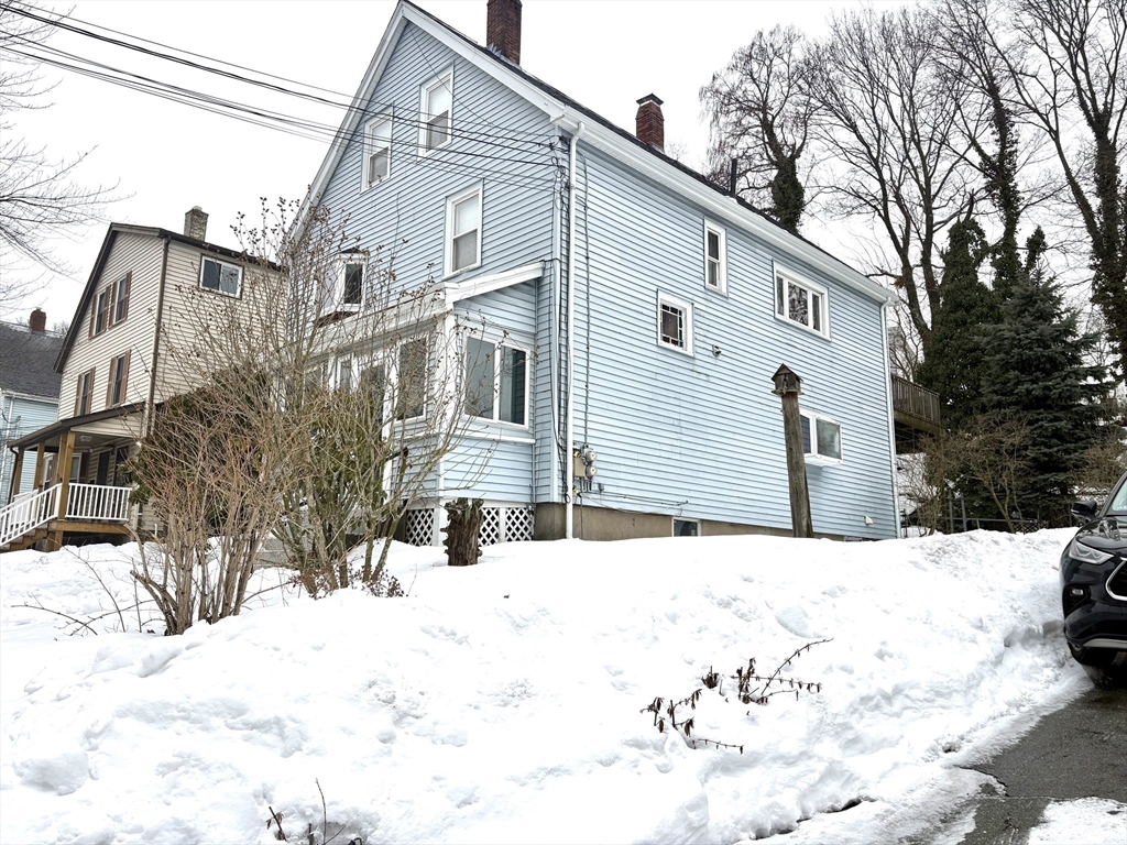 74 Vernon St, Wakefield, Massachusetts, 1 Bedroom Bedrooms, 4 Rooms Rooms,1 BathroomBathrooms,Residential Lease,For Rent,Vernon St,73483669