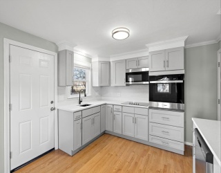 2 Starbird Ave, Boston, Massachusetts, 2 Bedrooms Bedrooms, 6 Rooms Rooms,1.5 BathroomsBathrooms,Residential Lease,For Rent,Starbird Ave,73461924