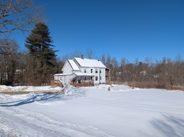 9 Turnpike Road, Montague, Massachusetts, 2 Bedrooms Bedrooms, 7 Rooms Rooms,1 BathroomBathrooms,Residential Lease,For Rent,Turnpike Road,73474028