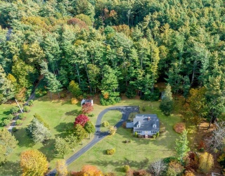 129 Franklin St, Duxbury, Massachusetts, 3 Bedrooms Bedrooms, 7 Rooms Rooms,1.5 BathroomsBathrooms,Residential,For Sale,Franklin St,73476582