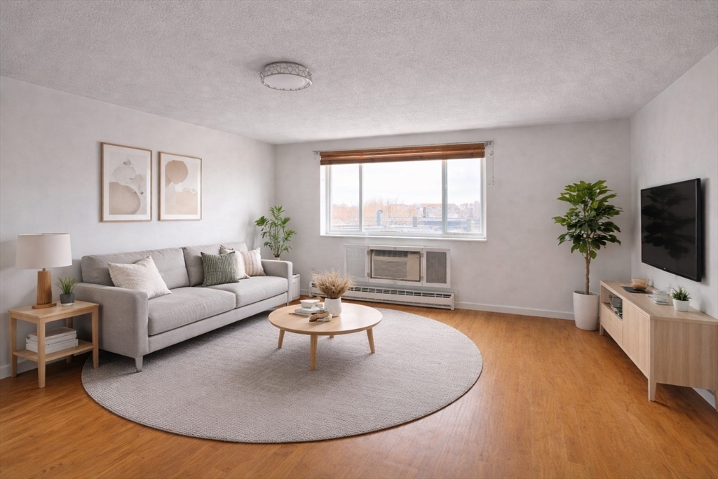 94 Beacon St, Somerville, Massachusetts, 1 Bedroom Bedrooms, 4 Rooms Rooms,1 BathroomBathrooms,Residential Lease,For Rent,Beacon St,73494626