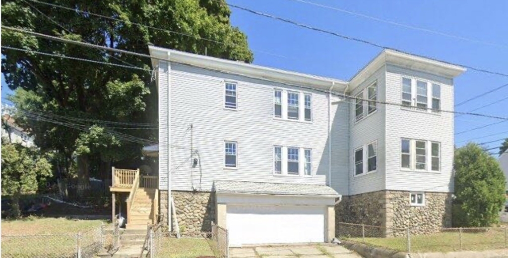 30 Lawrence St, Everett, Massachusetts, 3 Bedrooms Bedrooms, 7 Rooms Rooms,1 BathroomBathrooms,Residential Lease,For Rent,Lawrence St,73494639