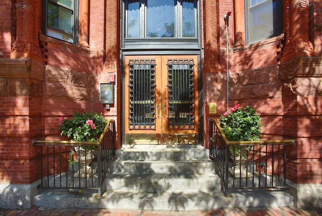 271 Dartmouth St, Boston, Massachusetts, 1 Room Rooms,1 BathroomBathrooms,Residential Lease,For Rent,Dartmouth St,73494640