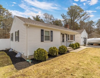 80 Coolidge Rd, Yarmouth, Massachusetts, 2 Bedrooms Bedrooms, 6 Rooms Rooms,1.5 BathroomsBathrooms,Residential,For Sale,Coolidge Rd,73494651