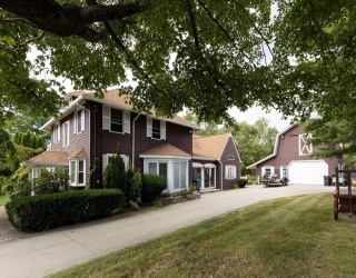 27 Old Upton Rd, Grafton, Massachusetts, 4 Bedrooms Bedrooms, 10 Rooms Rooms,3 BathroomsBathrooms,Residential,For Sale,Old Upton Rd,73494665