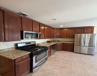 45 Houghton St, Boston, Massachusetts, 3 Bedrooms Bedrooms, 6 Rooms Rooms,1 BathroomBathrooms,Residential Lease,For Rent,Houghton St,73494694