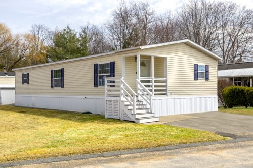 556 Central Street, Leominster, Massachusetts, 3 Bedrooms Bedrooms, 4 Rooms Rooms,2 BathroomsBathrooms,Residential,For Sale,Central Street,73494753
