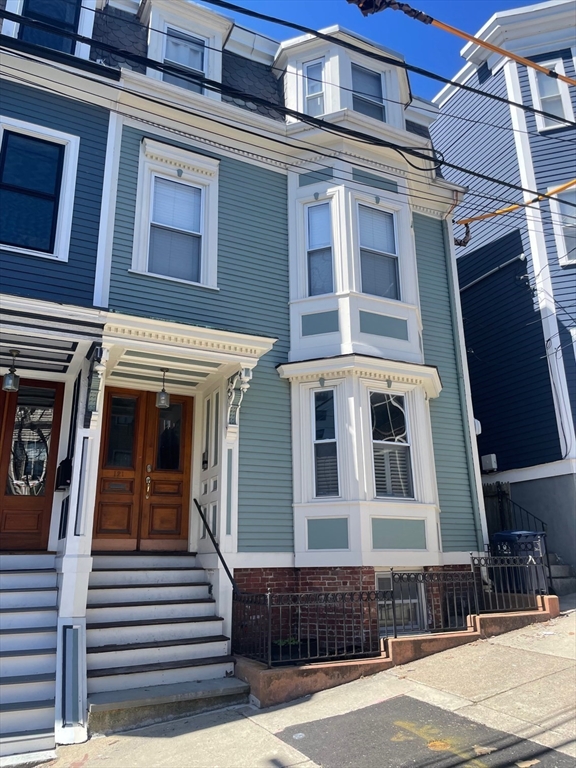 121 G Street, Boston, Massachusetts, 3 Bedrooms Bedrooms, 6 Rooms Rooms,2 BathroomsBathrooms,Residential Lease,For Rent,G Street,73494770