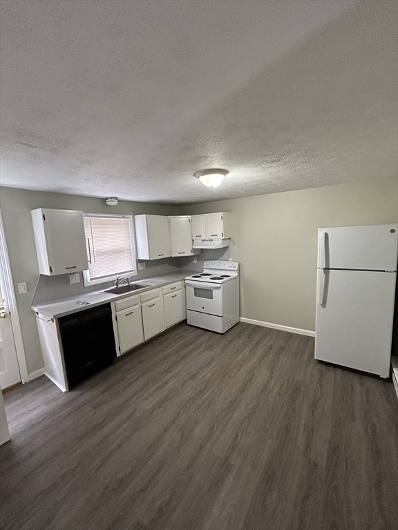 99 Lawrence St, Palmer, Massachusetts, 2 Bedrooms Bedrooms, 6 Rooms Rooms,1.5 BathroomsBathrooms,Residential Lease,For Rent,Lawrence St,73494795