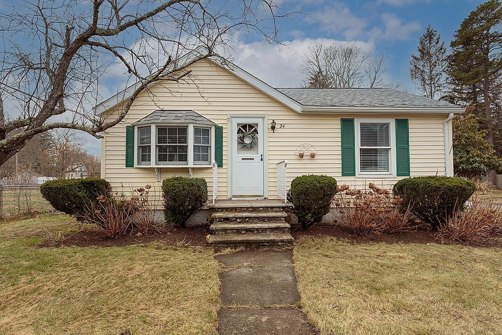 24 Laurel Ave, Wilmington, Massachusetts, 3 Bedrooms Bedrooms, 6 Rooms Rooms,1 BathroomBathrooms,Residential,For Sale,Laurel Ave,73494705