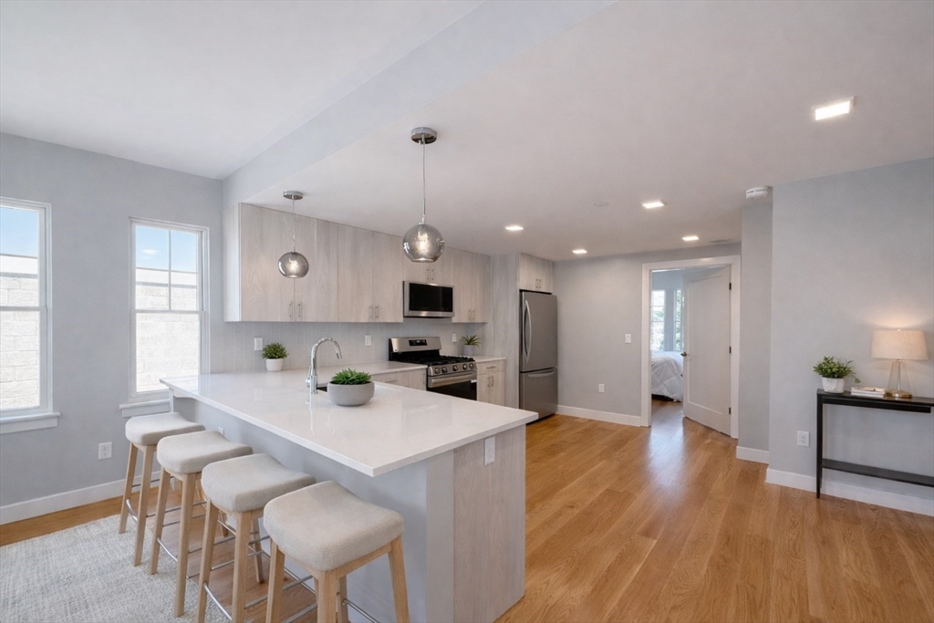 98 Prescott St, Boston, Massachusetts, 1 Bedroom Bedrooms, 3 Rooms Rooms,1 BathroomBathrooms,Residential,For Sale,Prescott St,73494839