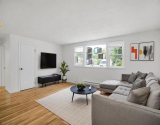 507 Main St., Walpole, Massachusetts, 2 Bedrooms Bedrooms, 4 Rooms Rooms,1 BathroomBathrooms,Residential Lease,For Rent,Main St.,73494876