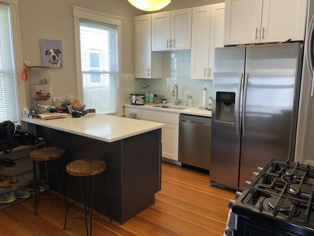 26 Roseclair St., Boston, Massachusetts, 3 Bedrooms Bedrooms, 5 Rooms Rooms,2 BathroomsBathrooms,Residential Lease,For Rent,Roseclair St.,73494883