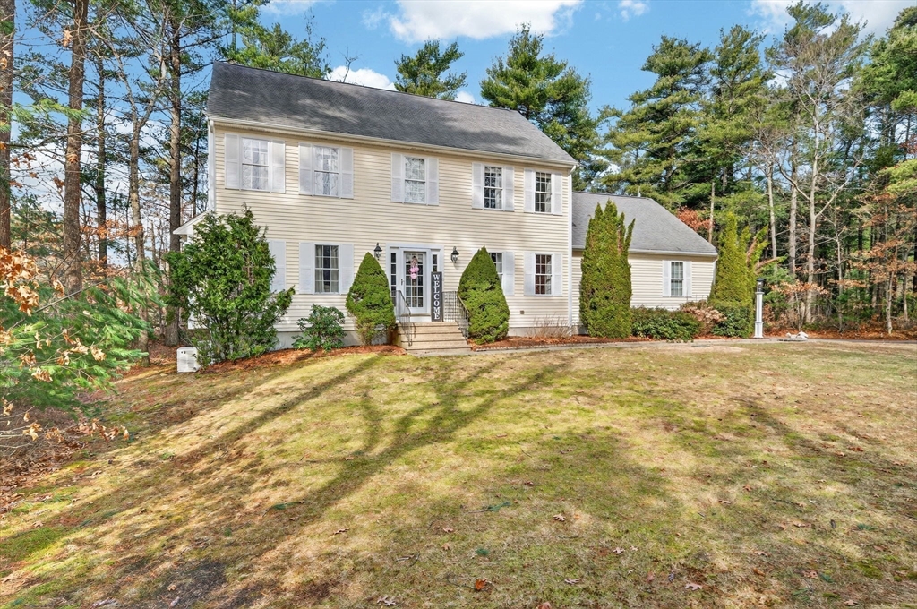 715 County Road, Rochester, Massachusetts, 3 Bedrooms Bedrooms, 7 Rooms Rooms,3.5 BathroomsBathrooms,Residential,For Sale,County Road,73494899