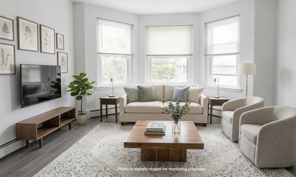 25 Chester, Boston, Massachusetts, 4 Bedrooms Bedrooms, 6 Rooms Rooms,1 BathroomBathrooms,Residential Lease,For Rent,Chester,73494908