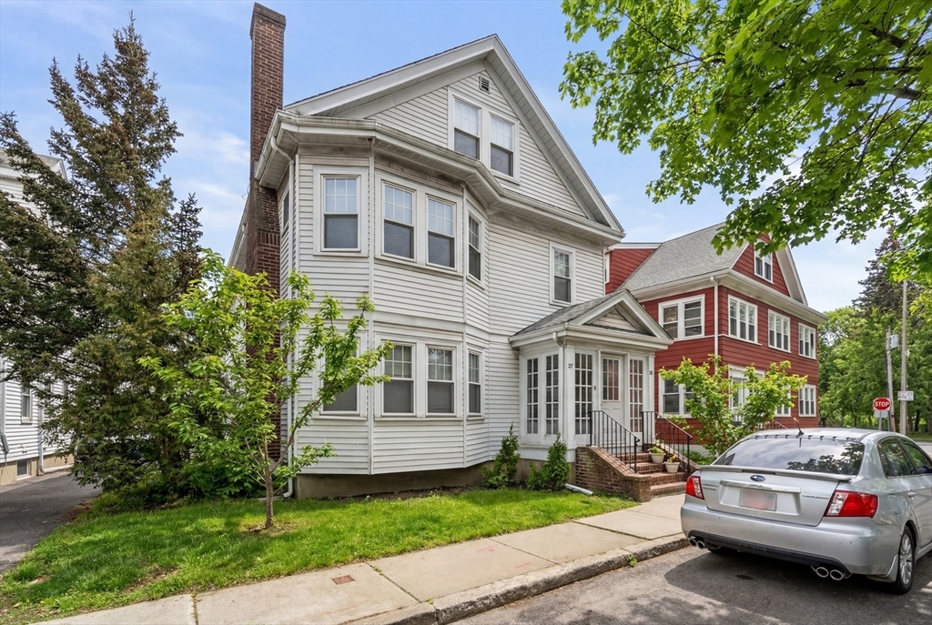 27-28 Seagrave Rd, Cambridge, Massachusetts, 5 Bedrooms Bedrooms, 13 Rooms Rooms,3 BathroomsBathrooms,Residential Income,For Sale,Seagrave Rd,73494911