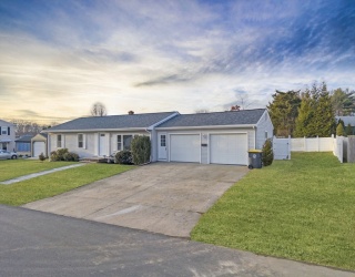 258 Folsom Ave, Somerset, Massachusetts, 3 Bedrooms Bedrooms, 5 Rooms Rooms,2 BathroomsBathrooms,Residential,For Sale,Folsom Ave,73494927