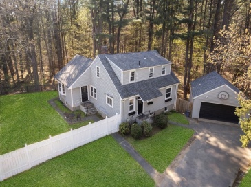 37 School Street, Weston, Massachusetts, 4 Bedrooms Bedrooms, 8 Rooms Rooms,3 BathroomsBathrooms,Residential,For Sale,School Street,73494838