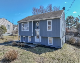 48 Irene St, New Bedford, Massachusetts, 2 Bedrooms Bedrooms, 5 Rooms Rooms,1 BathroomBathrooms,Residential,For Sale,Irene St,73494843