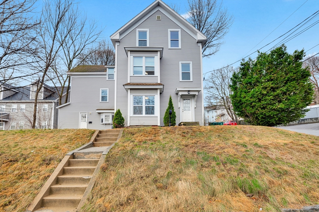 48-50 Nashua St, Fitchburg, Massachusetts, 7 Bedrooms Bedrooms, 13 Rooms Rooms,3 BathroomsBathrooms,Residential Income,For Sale,Nashua St,73494973