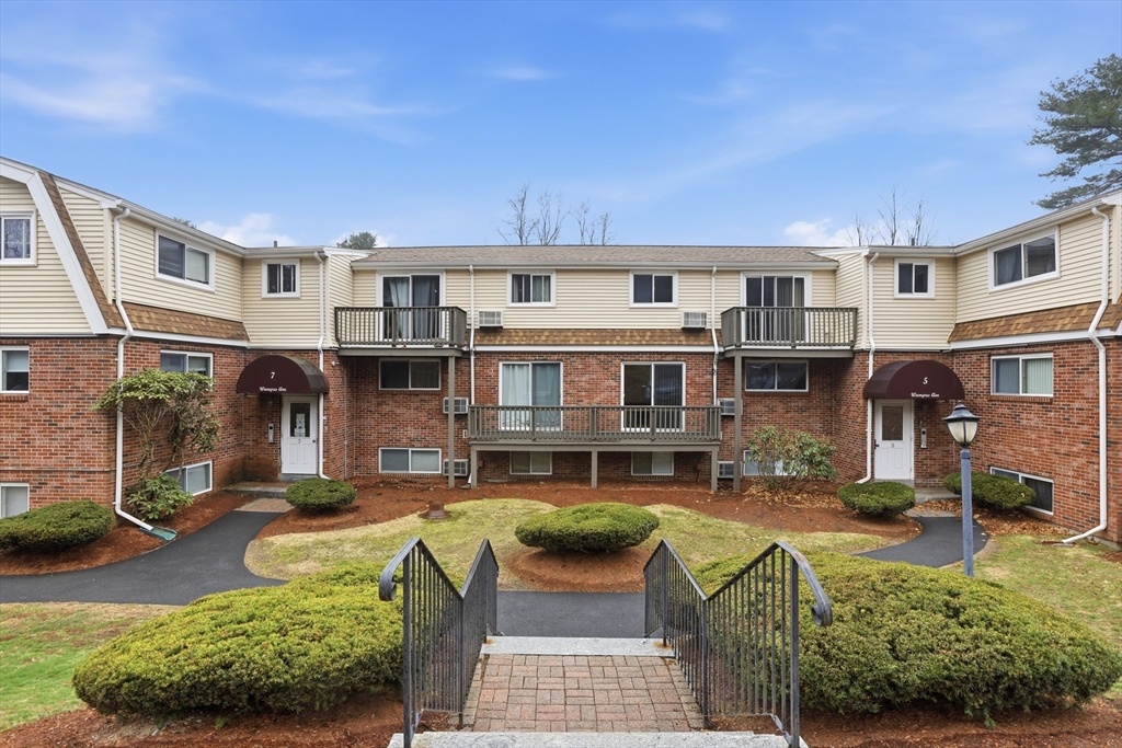 5 Wampus Ave, Acton, Massachusetts, 2 Bedrooms Bedrooms, 4 Rooms Rooms,1 BathroomBathrooms,Residential,For Sale,Wampus Ave,73494848