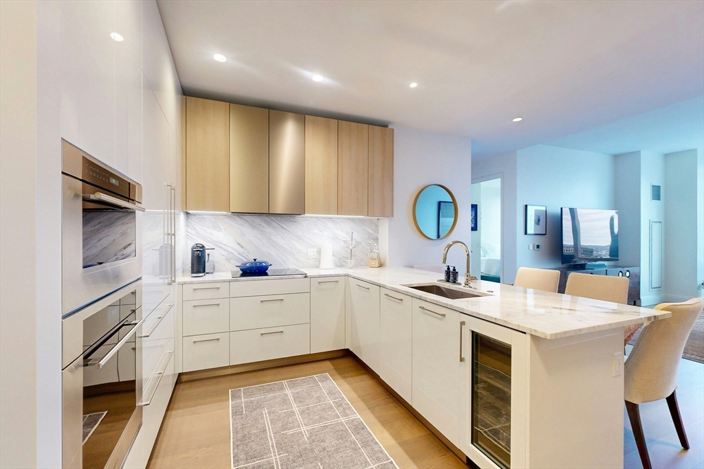 240 Devonshire Street, Boston, Massachusetts, 2 Bedrooms Bedrooms, 5 Rooms Rooms,2 BathroomsBathrooms,Residential,For Sale,Devonshire Street,73494987