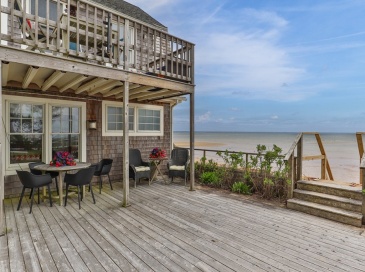 633 Commercial Street, Provincetown, Massachusetts, 1 Bedroom Bedrooms, 3 Rooms Rooms,1 BathroomBathrooms,Residential,For Sale,Commercial Street,73494990